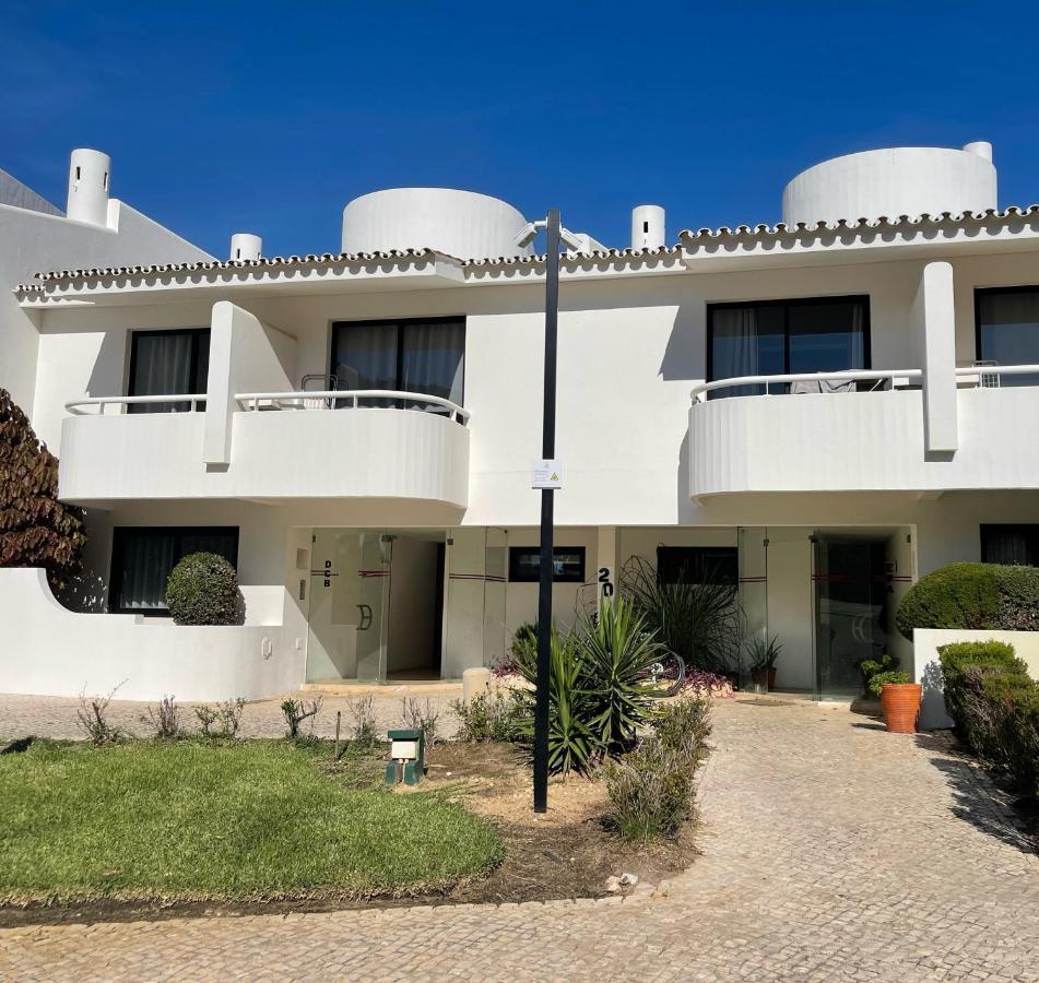 Scarlet'S Place - 1 Bed Victory Village Quinta Do Lago - Beach, Nature, Lakes Extérieur photo