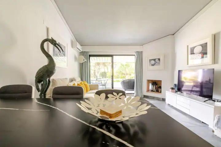 Scarlet'S Place - 1 Bed Victory Village Quinta Do Lago - Beach, Nature, Lakes Extérieur photo