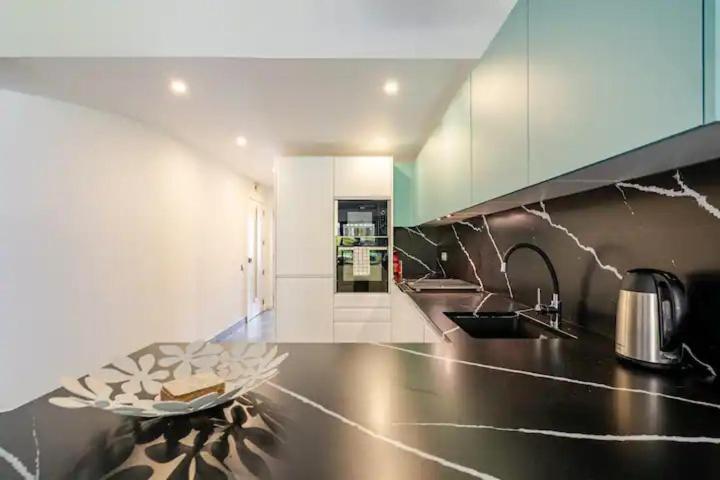 Scarlet'S Place - 1 Bed Victory Village Quinta Do Lago - Beach, Nature, Lakes Extérieur photo